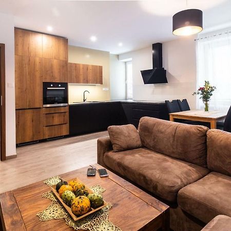 Newly Renovated, Full Equipped And Quiet Apartment Trnava Exterior foto