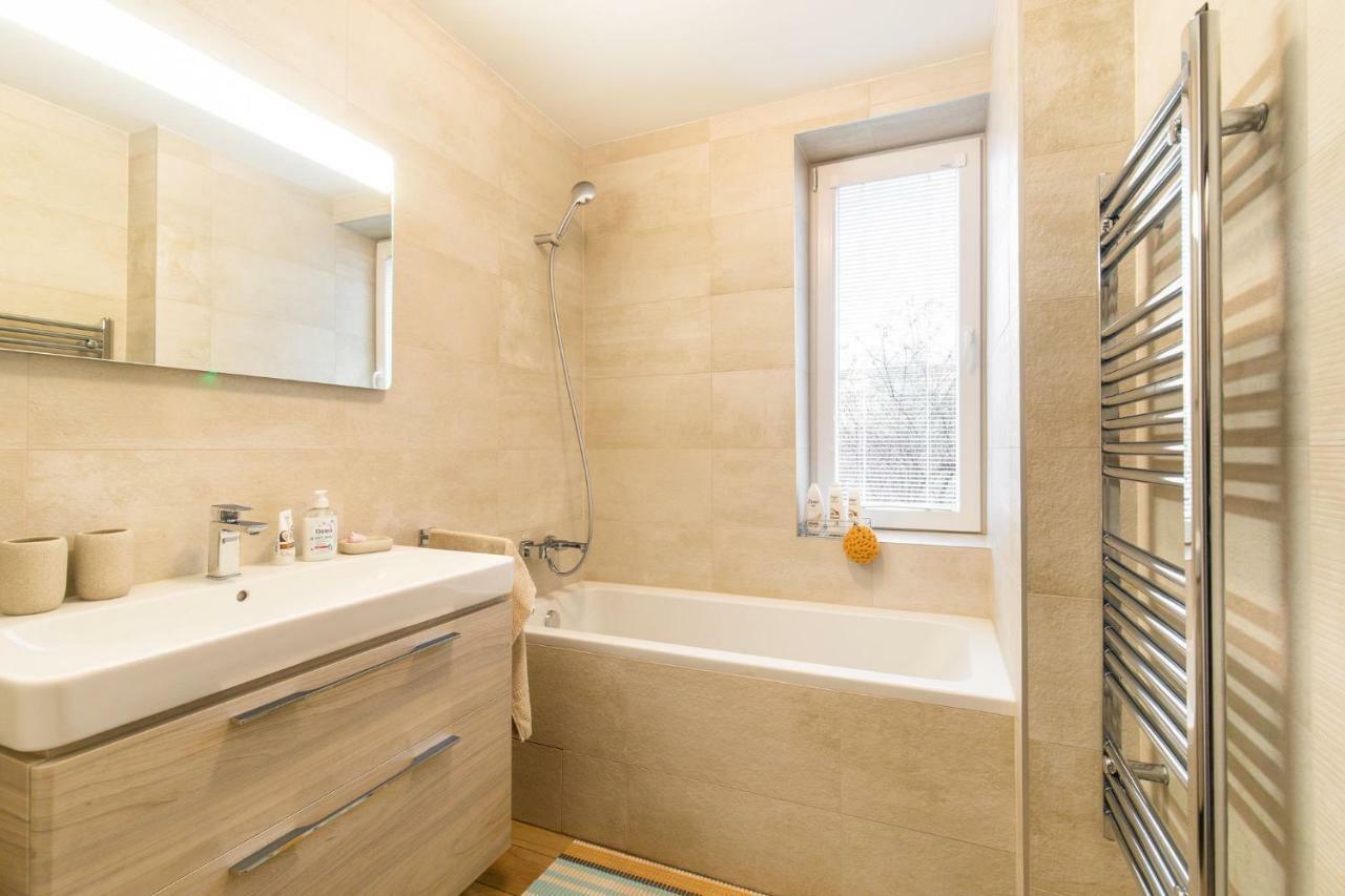 Newly Renovated, Full Equipped And Quiet Apartment Trnava Exterior foto